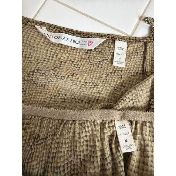 Vintage Victoria's Secret 100% Silk Snake Print Cami & Tap Shorts Set M Y2K - Picture 3 of 16